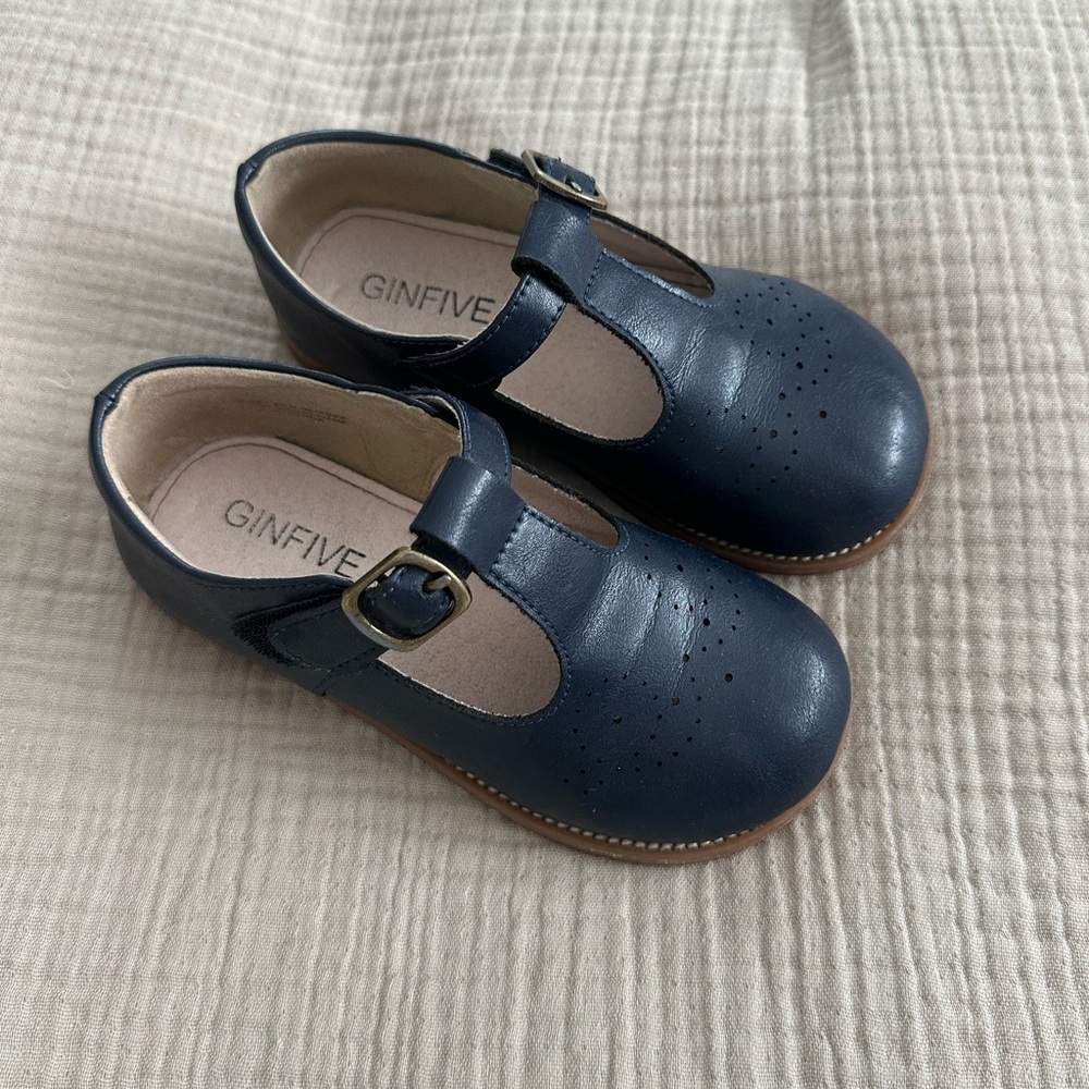 Navy Blue Mary Jane’s size 10